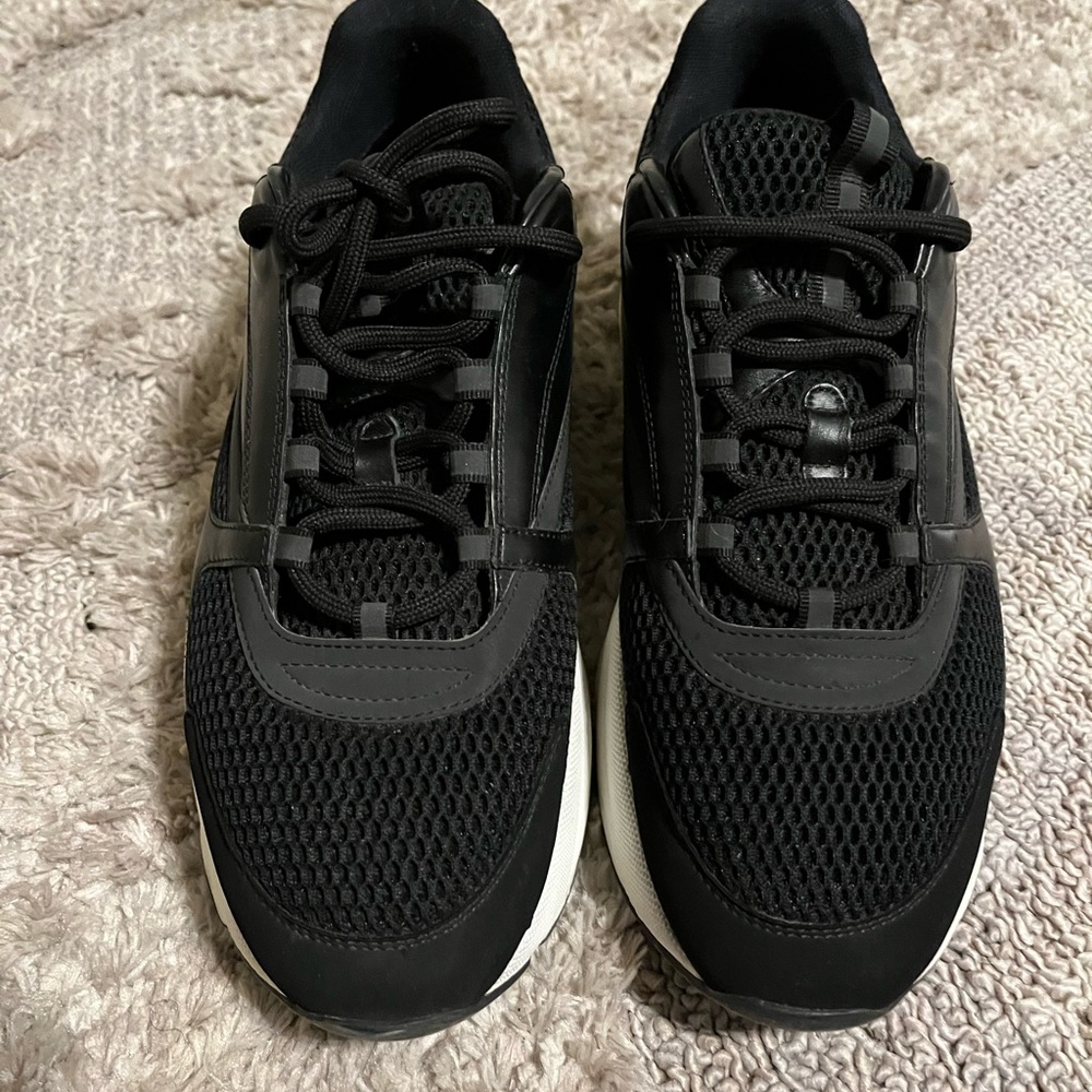 Black & white Dior 22s - Picture 2 of 3